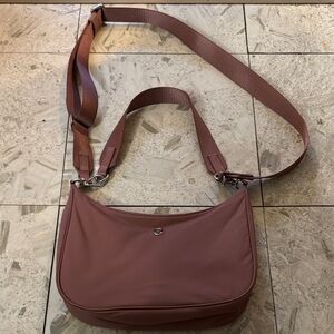 Lululemon mauve cross body bag